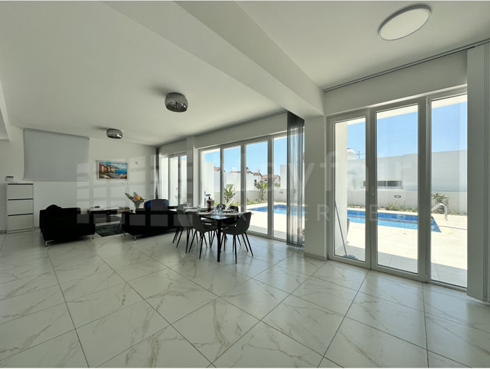 Image No.23-3 Bed House for sale