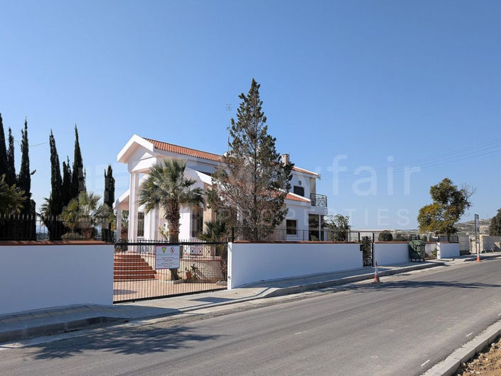 Image No.9-House for sale