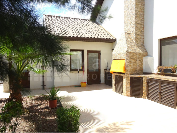 Image No.13-4 Bed House for sale