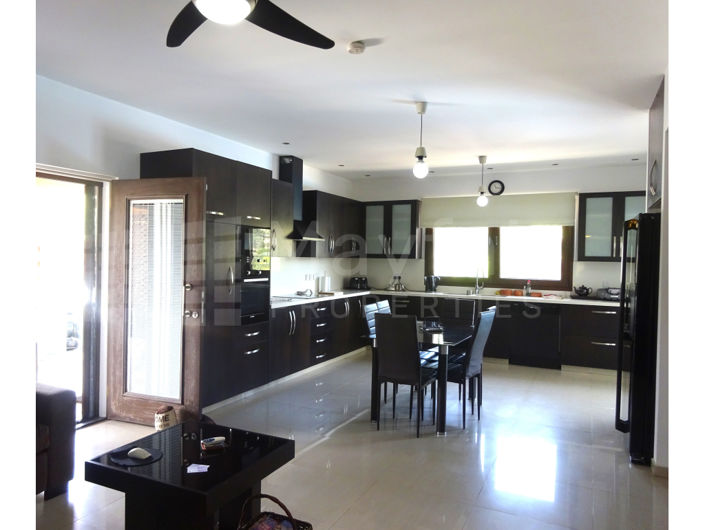 Image No.7-4 Bed House for sale