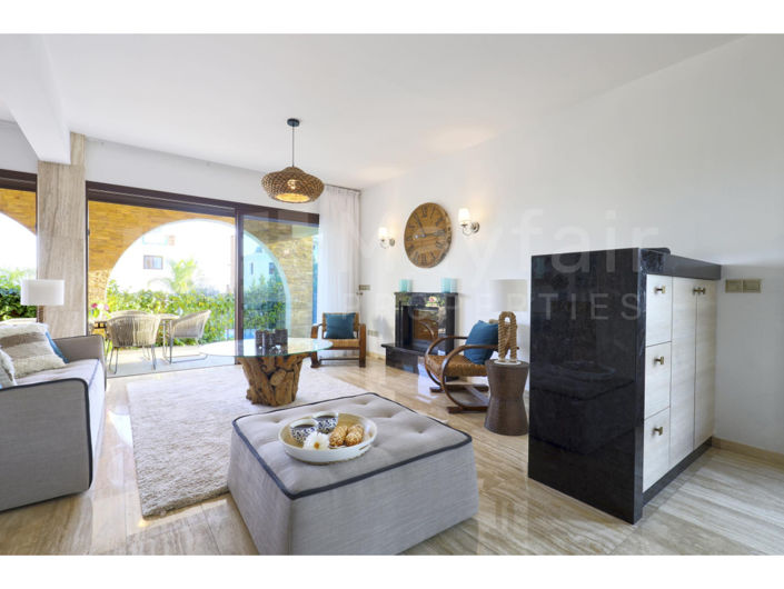 Image No.10-5 Bed House for sale