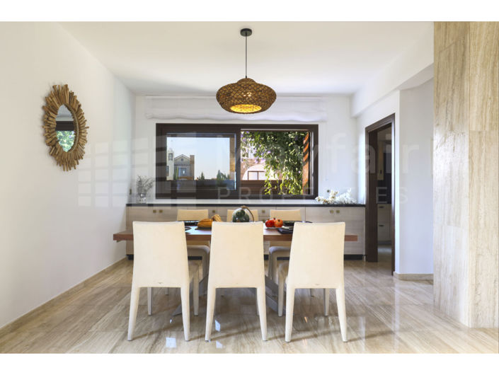 Image No.11-5 Bed House for sale