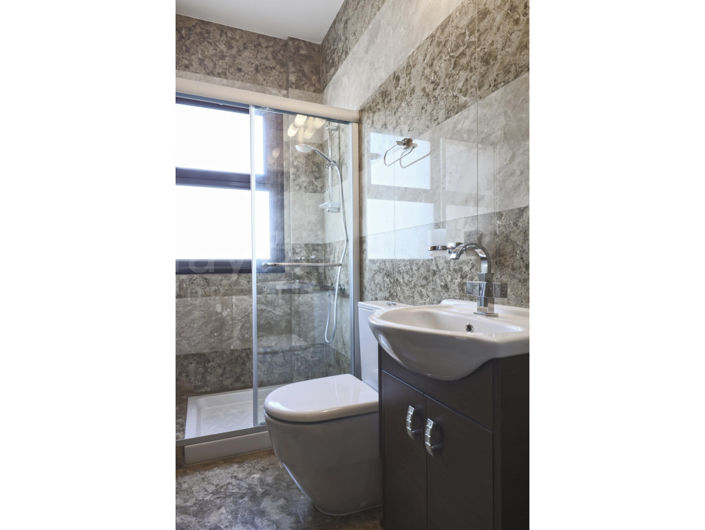 Image No.20-5 Bed House for sale