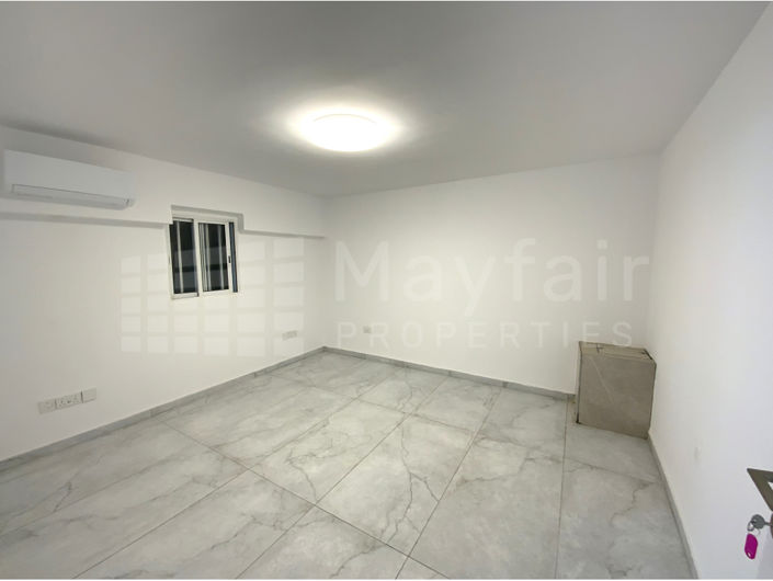 Image No.12-5 Bed House for sale