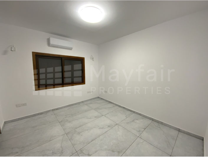 Image No.18-5 Bed House for sale