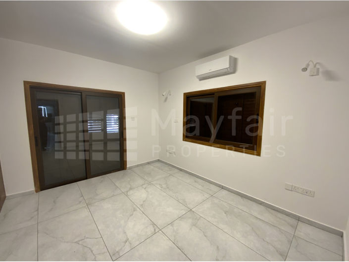 Image No.22-5 Bed House for sale