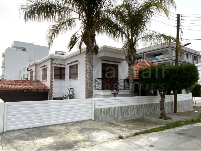 Image No.30-5 Bed House for sale