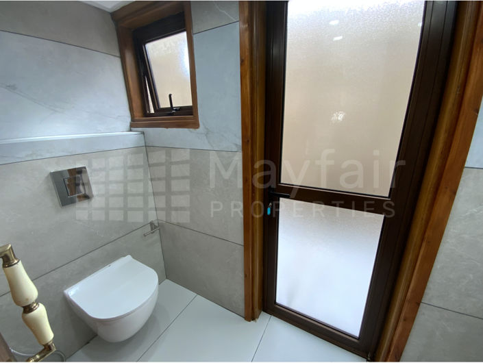 Image No.4-5 Bed House for sale
