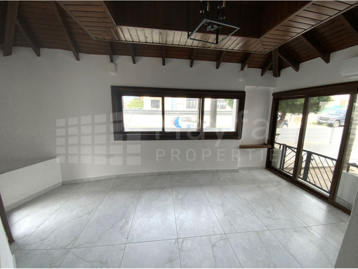 Image No.7-5 Bed House for sale