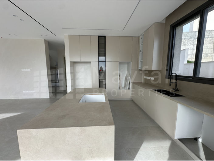 Image No.5-5 Bed House for sale