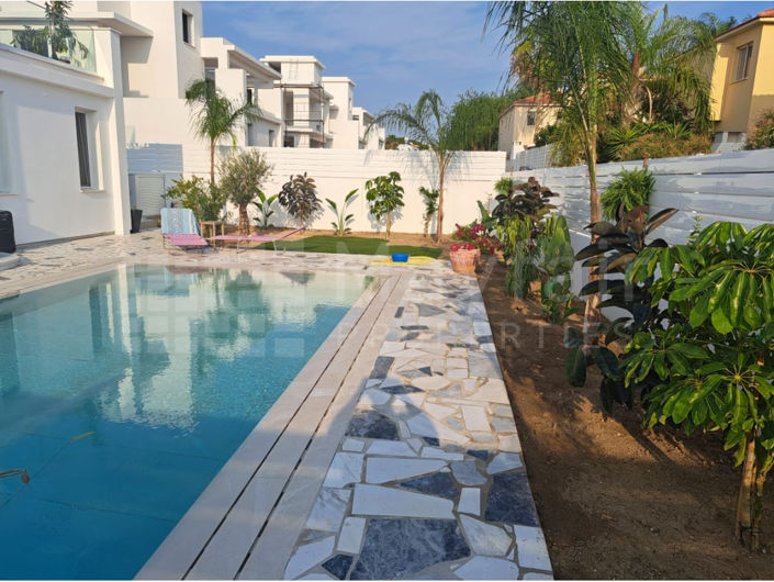 Image No.8-3 Bed House for sale