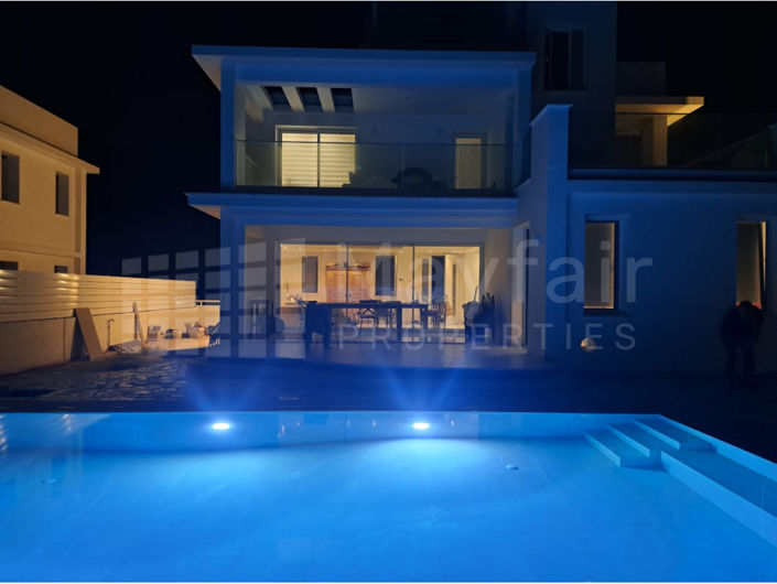 Image No.9-3 Bed House for sale