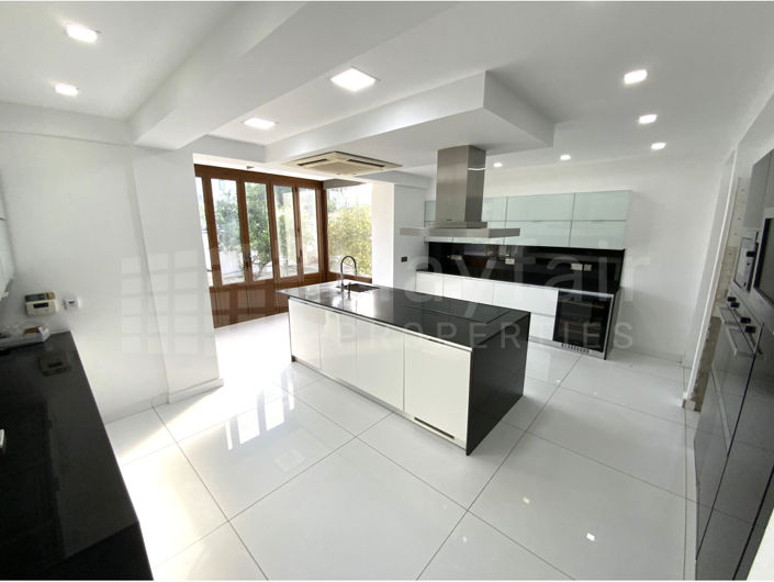 Image No.5-4 Bed House for sale