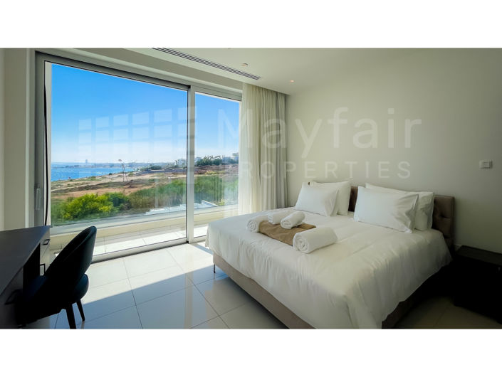 Image No.6-3 Bed House for sale