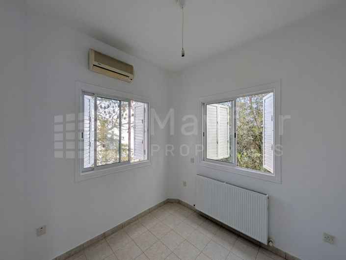 Image No.15-3 Bed House for sale