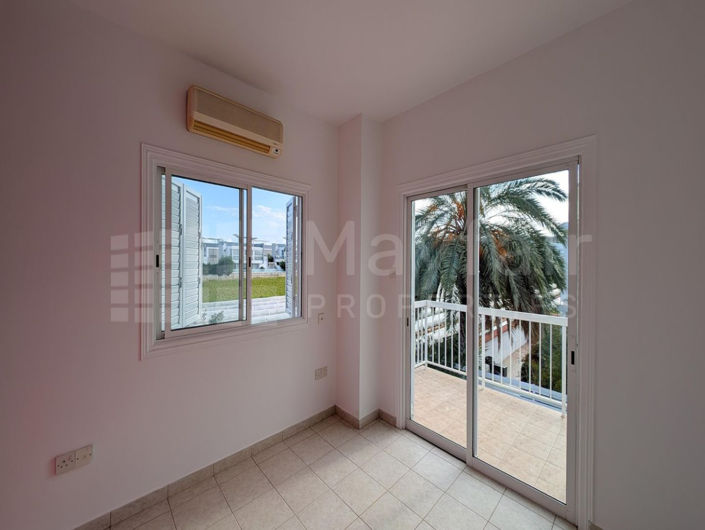 Image No.17-3 Bed House for sale