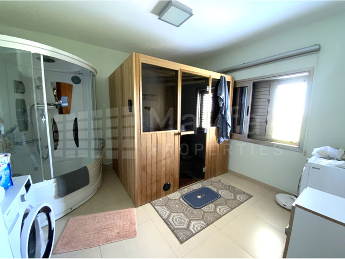 Image No.14-4 Bed House for sale