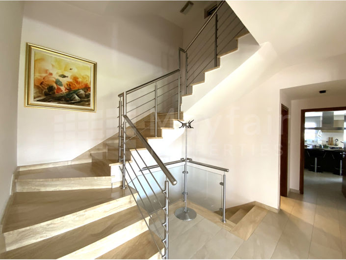 Image No.4-4 Bed House for sale