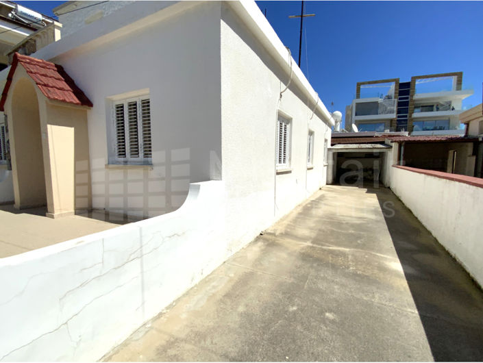 Image No.13-3 Bed House for sale