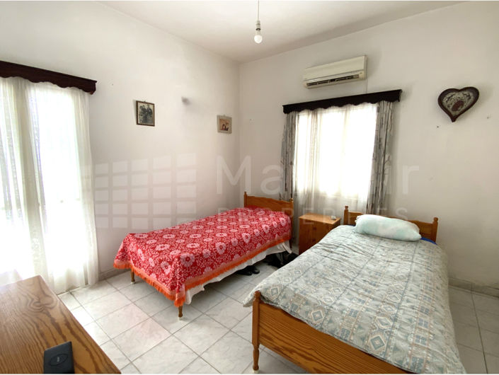 Image No.8-3 Bed House for sale