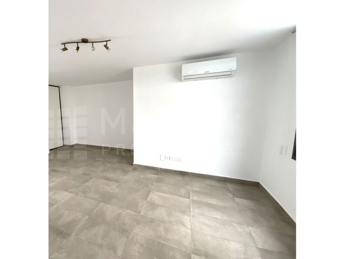 Image No.13-5 Bed House for sale