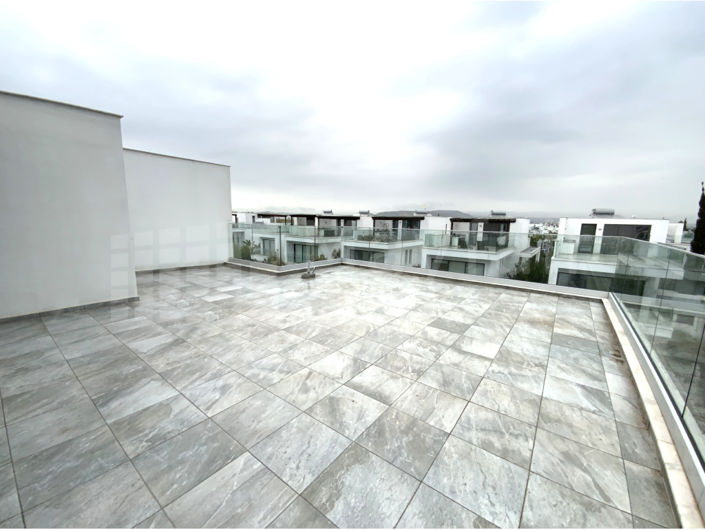 Image No.15-5 Bed House for sale