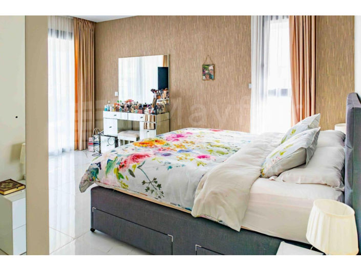 Image No.4-5 Bed House for sale