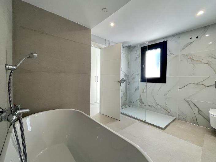 Image No.33-3 Bed House/Villa for sale