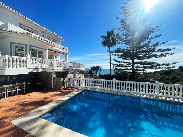 Image No.2-4 Bed House/Villa for sale