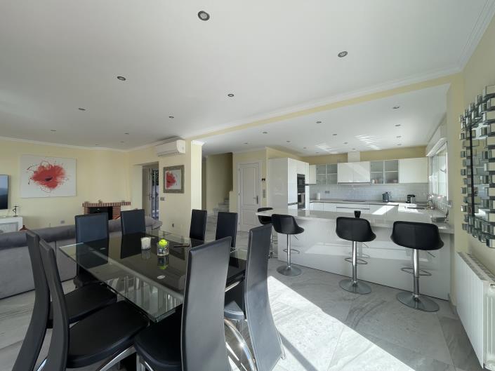 Image No.15-4 Bed House/Villa for sale