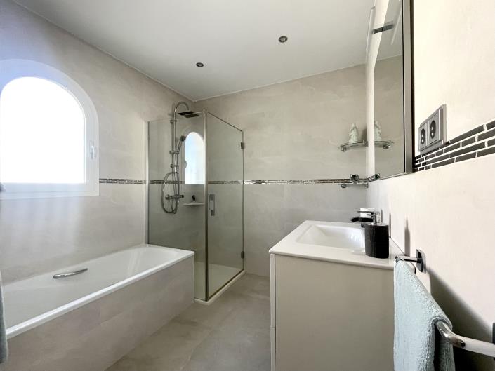 Image No.39-4 Bed House/Villa for sale