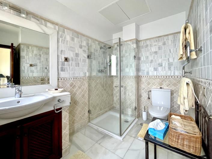 Image No.23-6 Bed House/Villa for sale