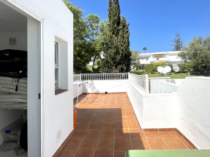Image No.16-2 Bed Townhouse for sale
