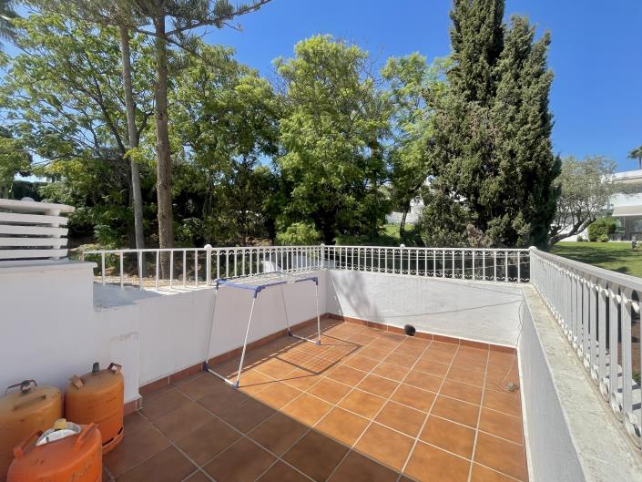 Image No.17-2 Bed Townhouse for sale