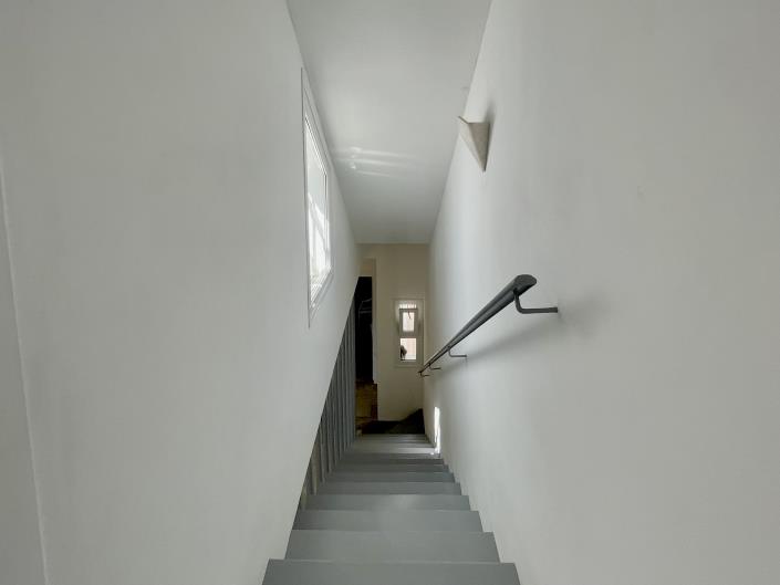 Image No.20-2 Bed Townhouse for sale