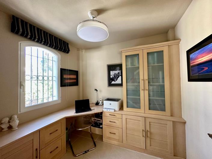 Image No.6-4 Bed Villa / Detached for sale