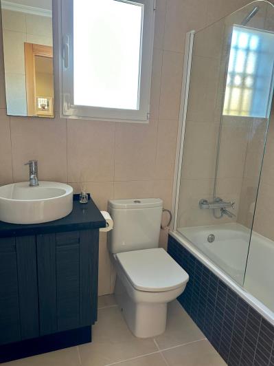 Image No.17-4 Bed Villa / Detached for sale