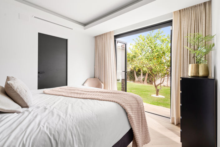 Image No.15-7 Bed Villa for sale