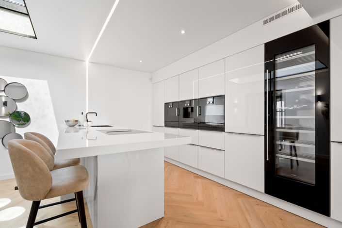 Image No.7-7 Bed Villa for sale