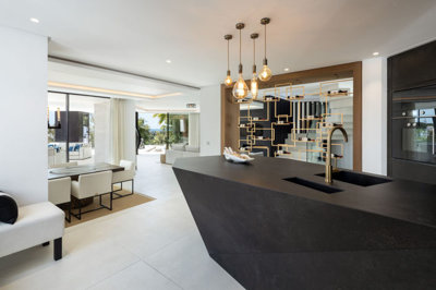 b98le8d7m9k3degpefzhs0lif8u4xzvzhwxtmggyekxx9