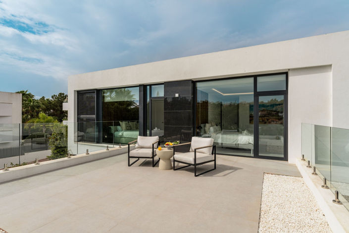 Image No.28-5 Bed Villa for sale