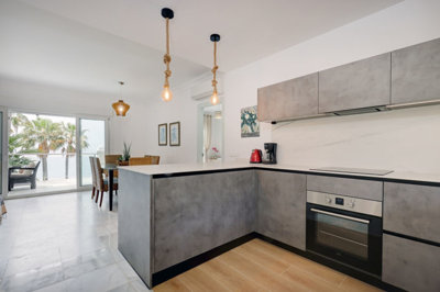 b98le8d7m9k3degpefzhs0lif8u4xzvzhwxtmggyekxx9