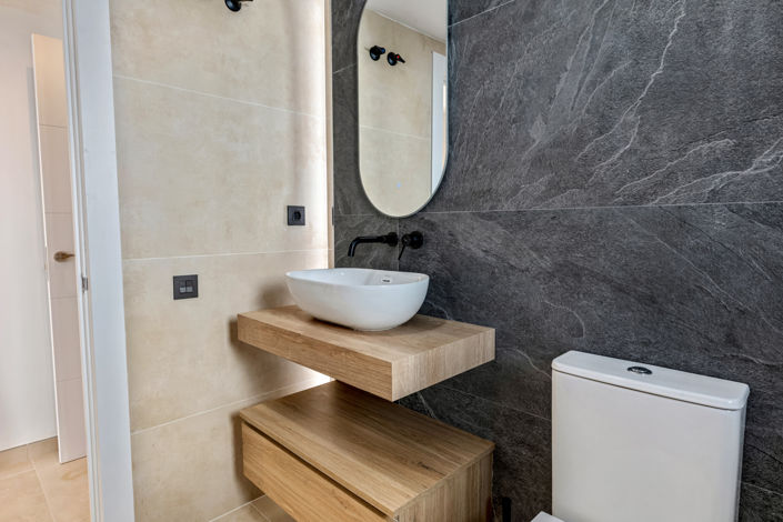 Image No.24-2 Bed Apartment for sale