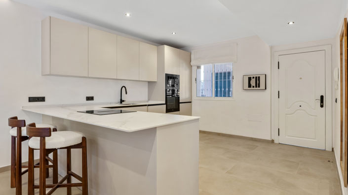 Image No.10-3 Bed Apartment for sale