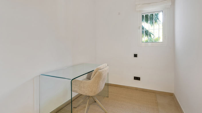 Image No.25-3 Bed Apartment for sale