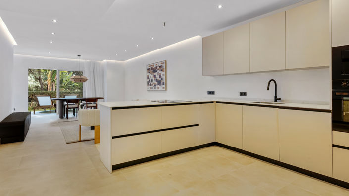 Image No.8-3 Bed Apartment for sale