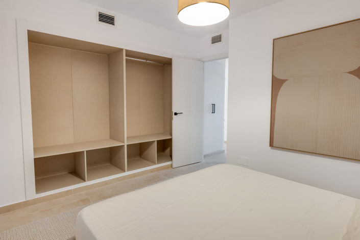 Image No.20-3 Bed Apartment for sale