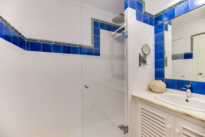 Image No.17-4 Bed Villa for sale