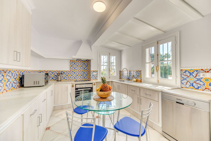 Image No.6-4 Bed Villa for sale