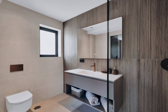 Image No.27-4 Bed House for sale